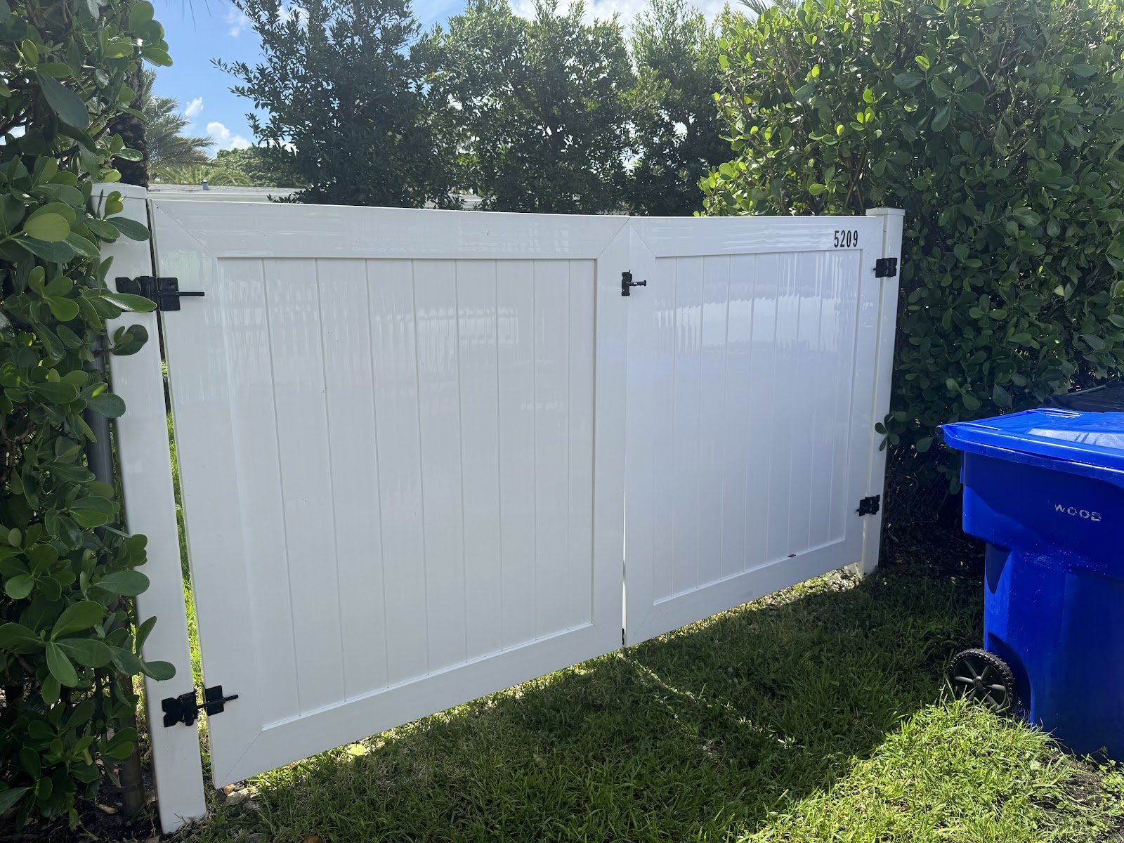 Fence Cleaning